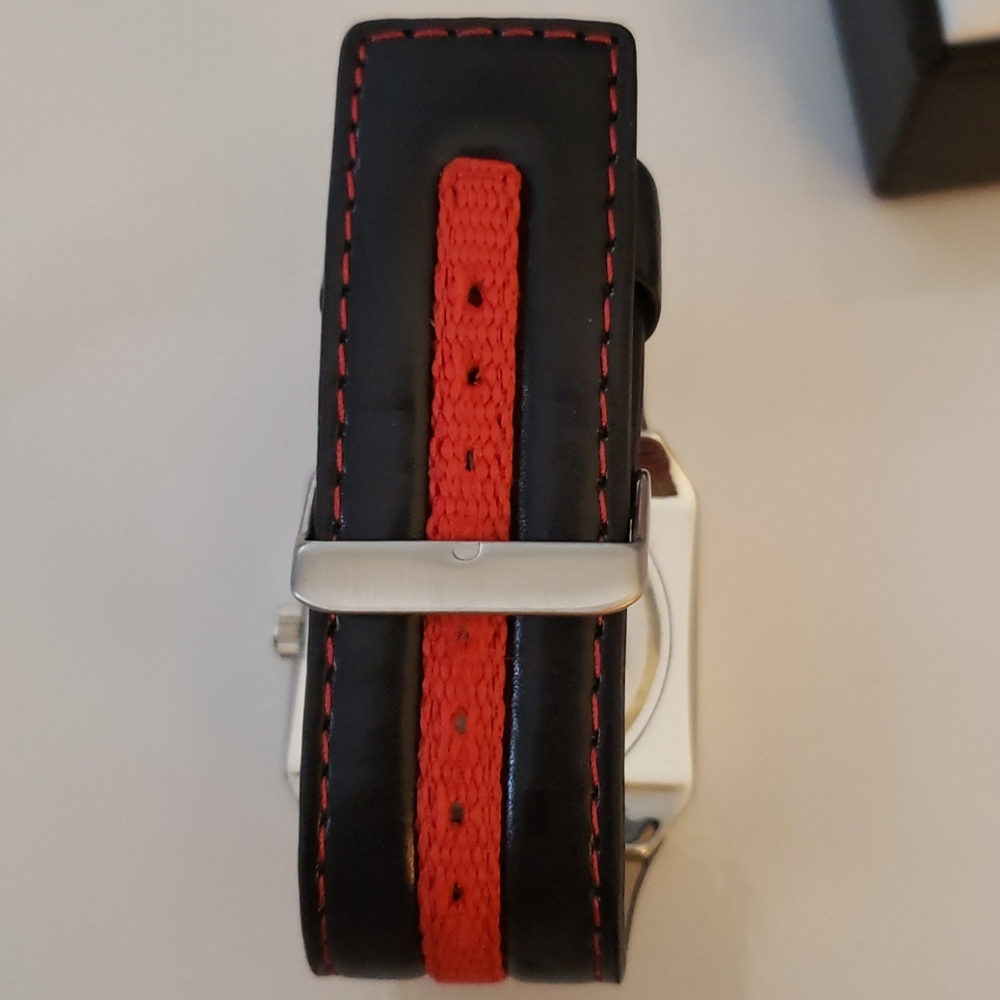 Kenneth Cole watch - Picture 2 of 4